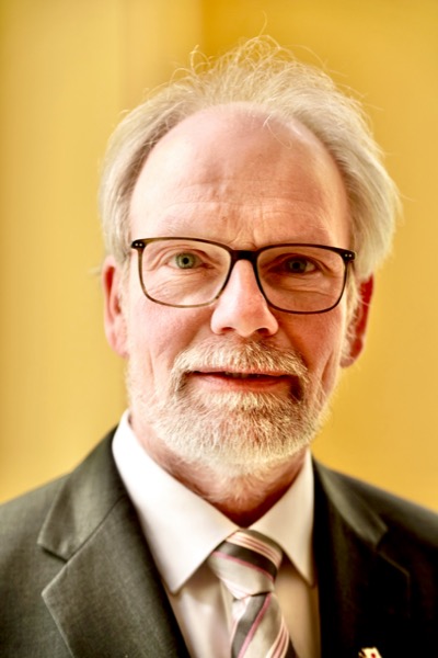 04 Präsident-web.jpeg